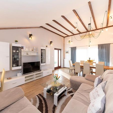 Apartman Lana Biograd Na Moru Exterior photo