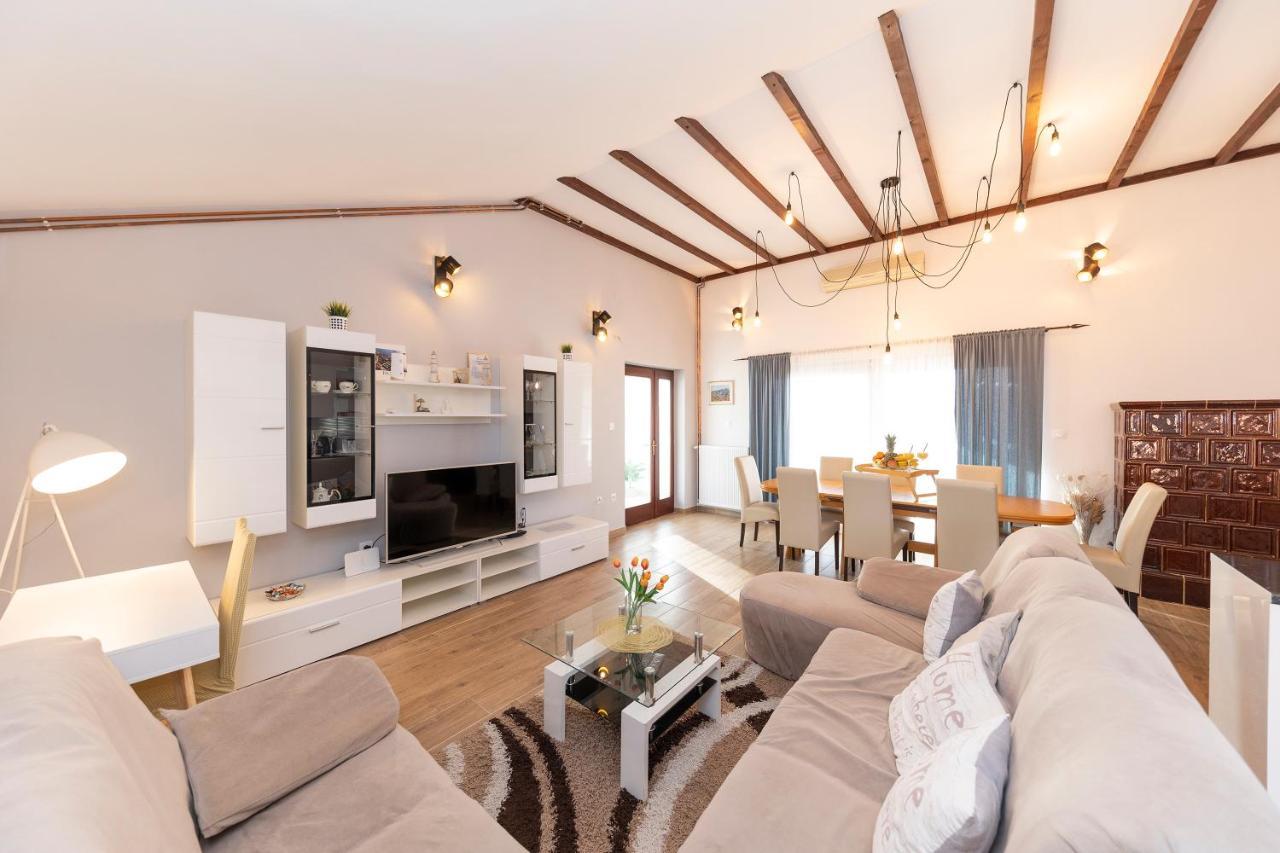 Apartman Lana Biograd Na Moru Exterior photo