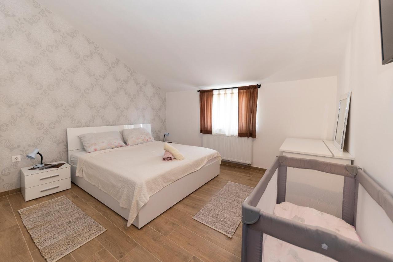 Apartman Lana Biograd Na Moru Exterior photo