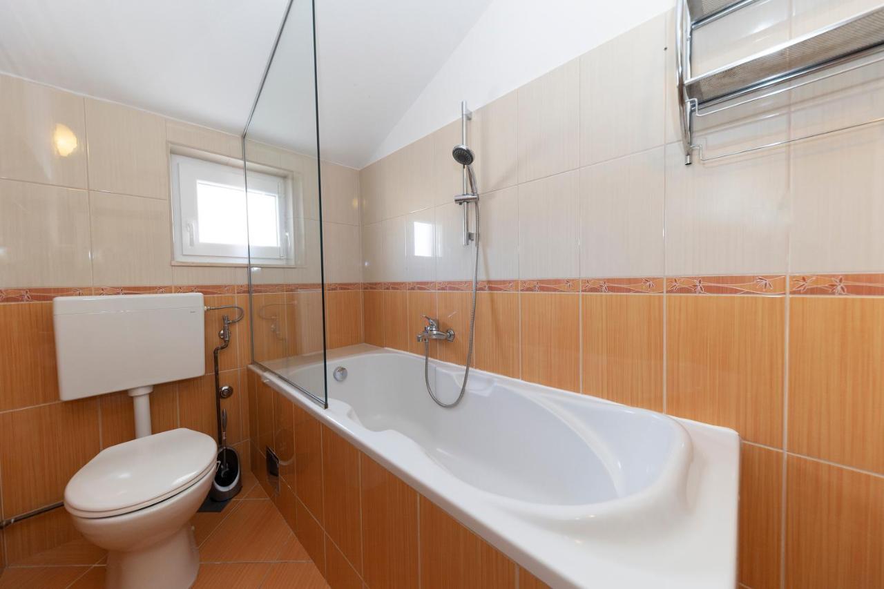 Apartman Lana Biograd Na Moru Exterior photo